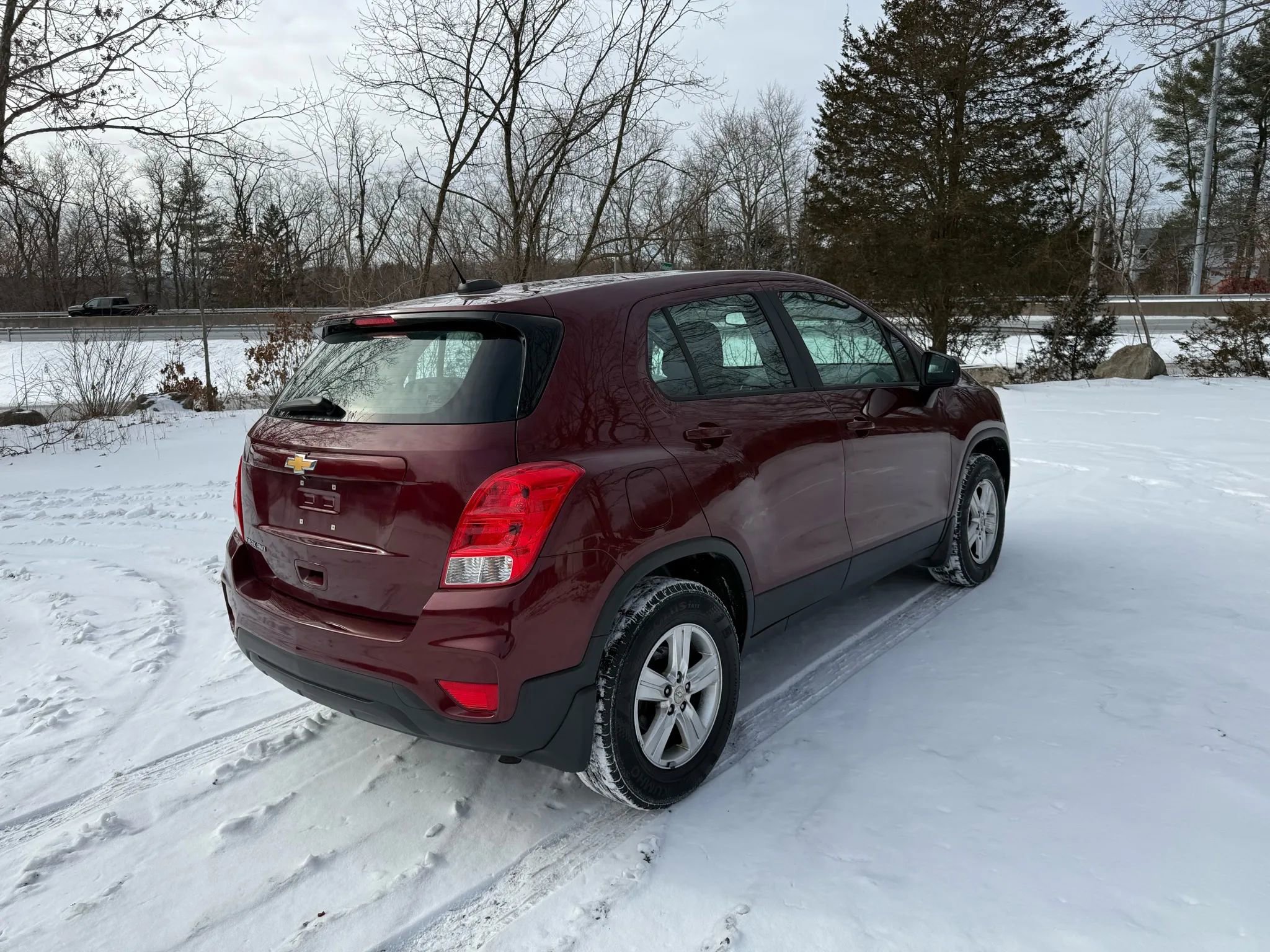 Used 2017 Chevrolet Trax LS w/ LPO, Cargo Package image 5