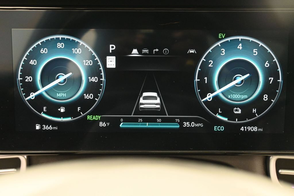 Used 2024 Hyundai Elantra Limited FWD image 28