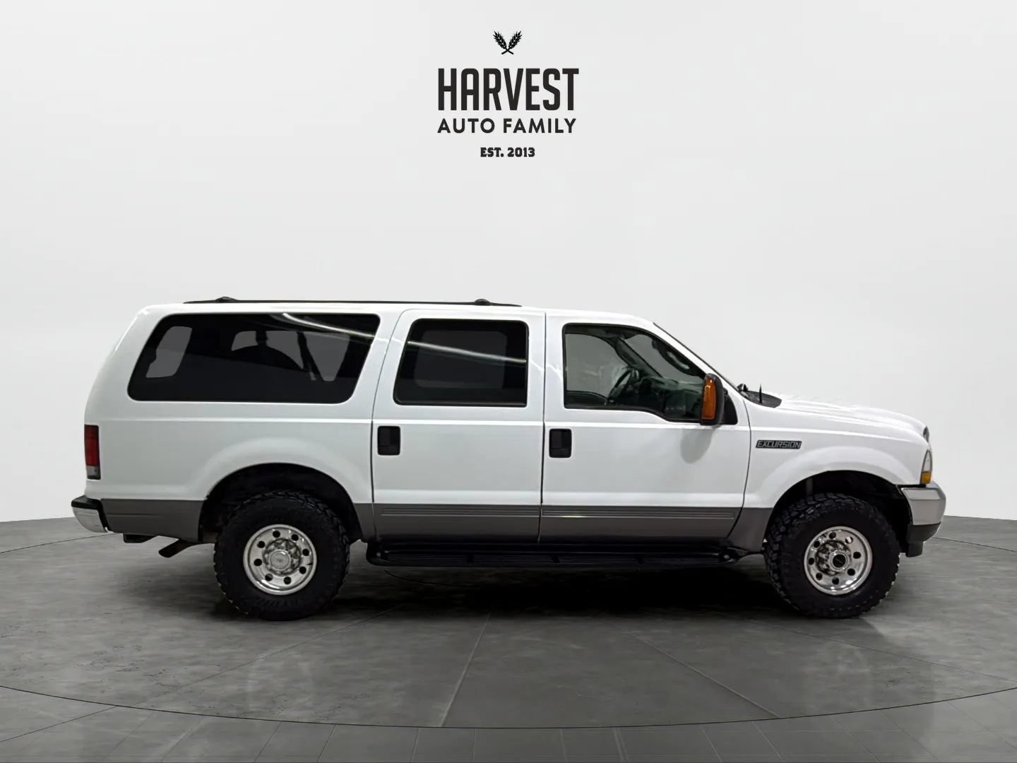 Used 2003 Ford Excursion XLT AWD/4WD image 8