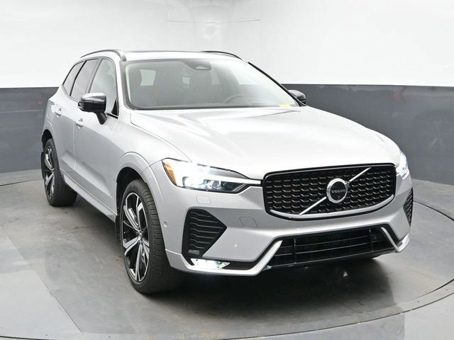 Used 2023 Volvo XC60 B5 Ultimate w/ Climate Package FWD image 2