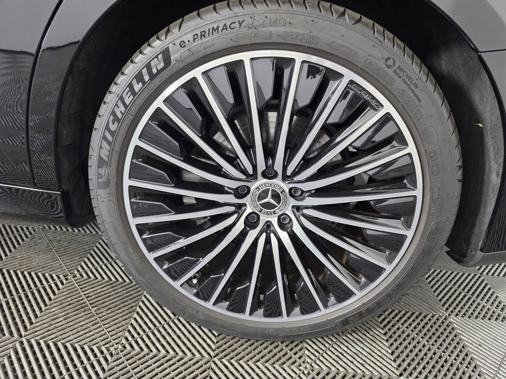 Used 2025 Mercedes-Benz E 350 Sedan image 17
