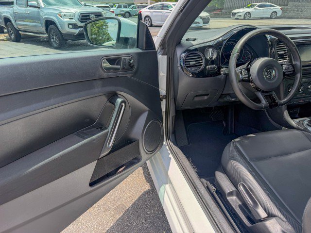 Used 2018 Volkswagen Beetle 2.0T S w/ Style & Comfort Package For S FWD image 11