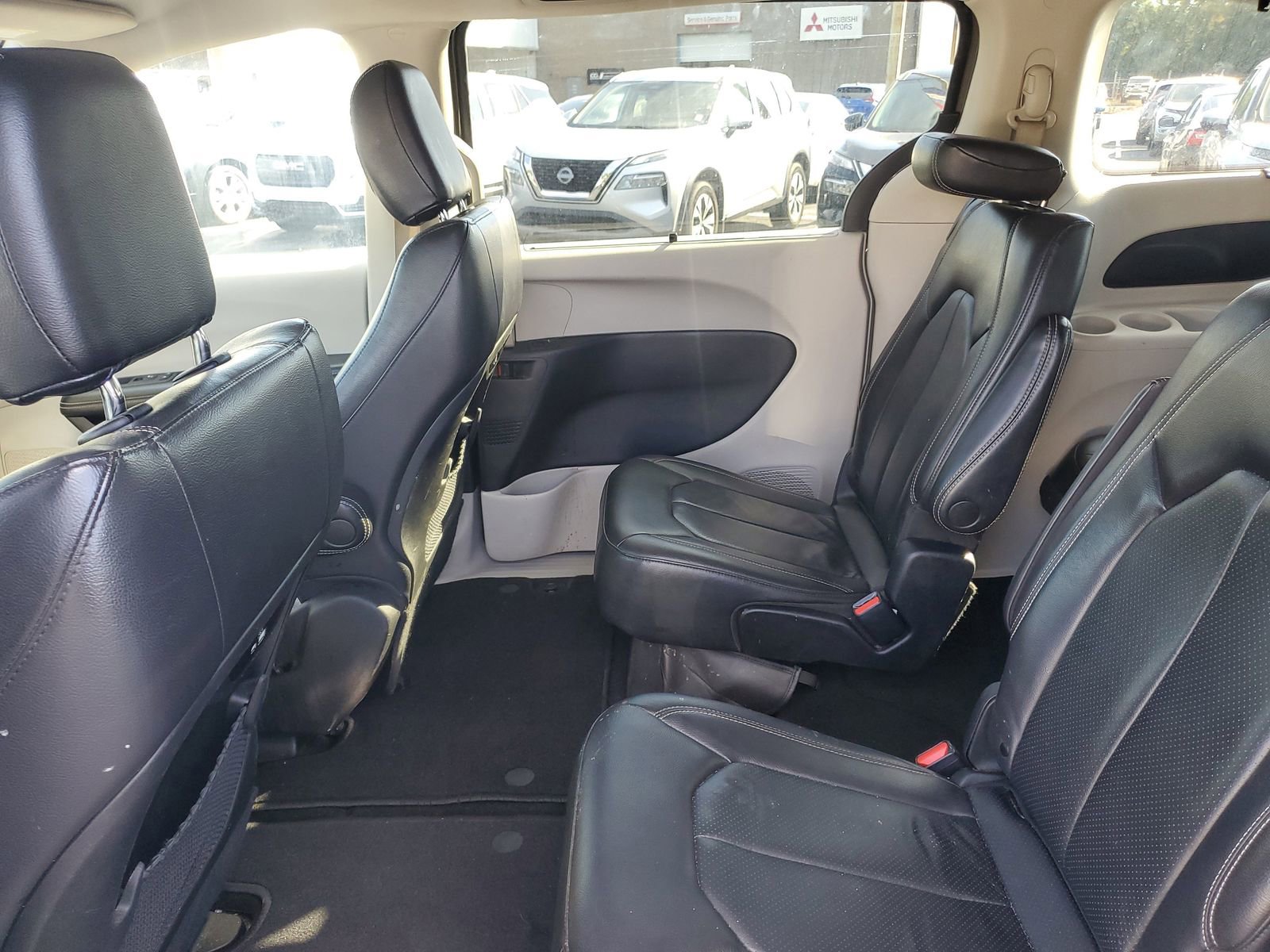 Used 2022 Chrysler Pacifica Touring-L image 31