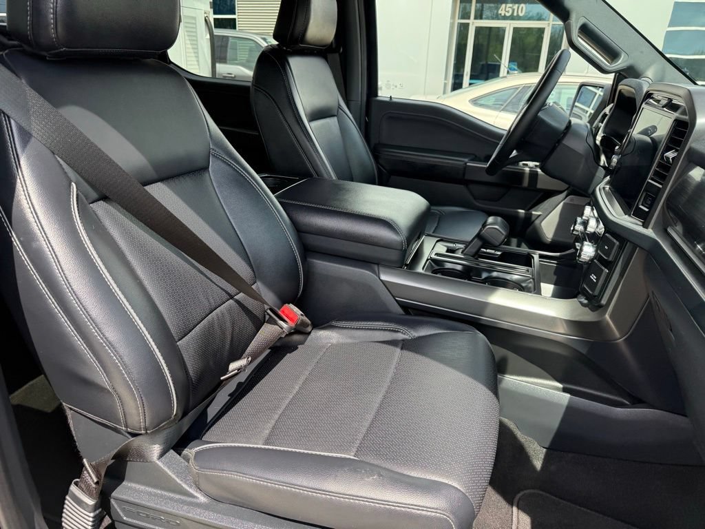 Used 2025 Ford F150 Lariat AWD/4WD image 16