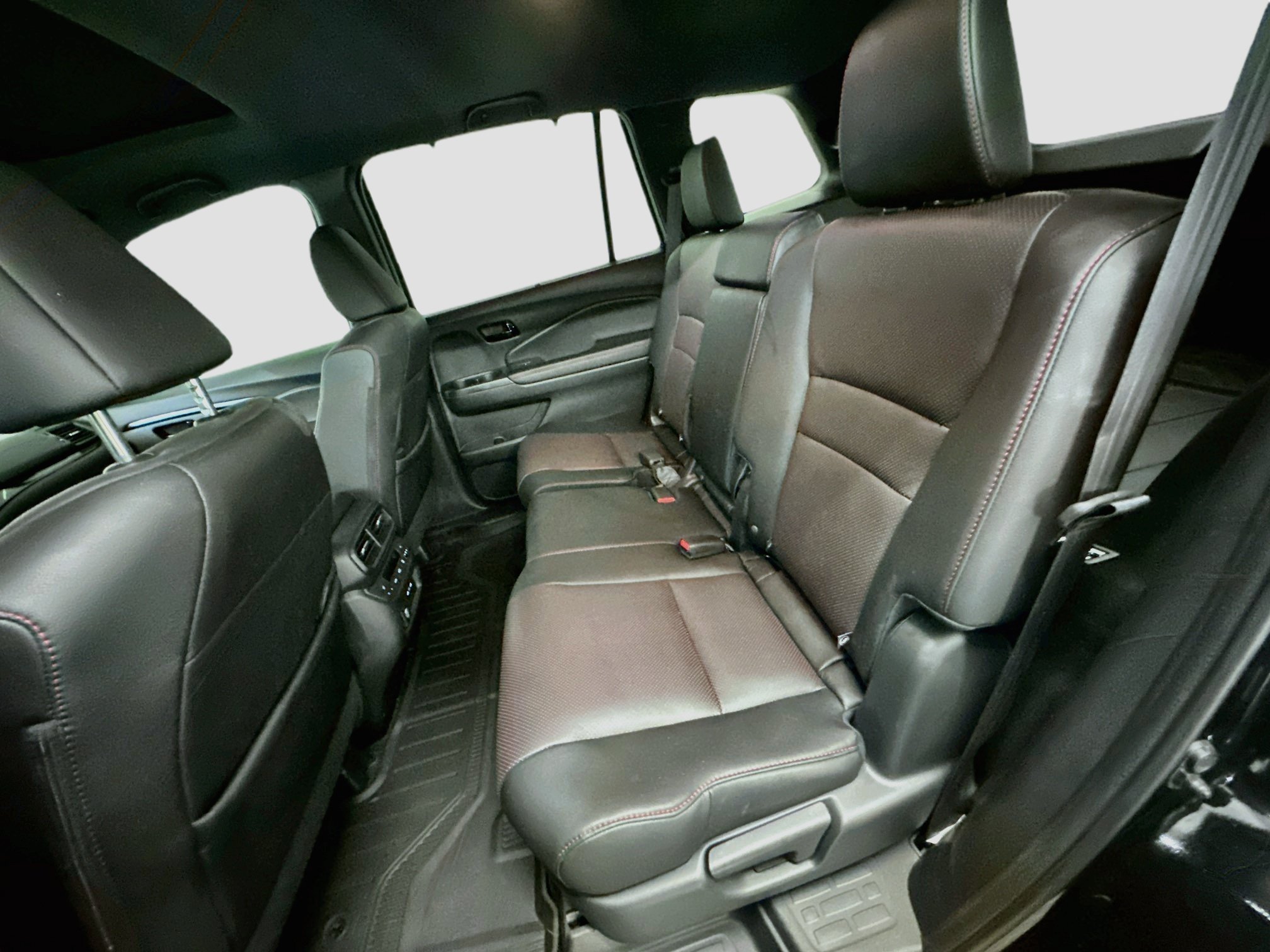 Used 2024 Honda Passport Black Edition image 30