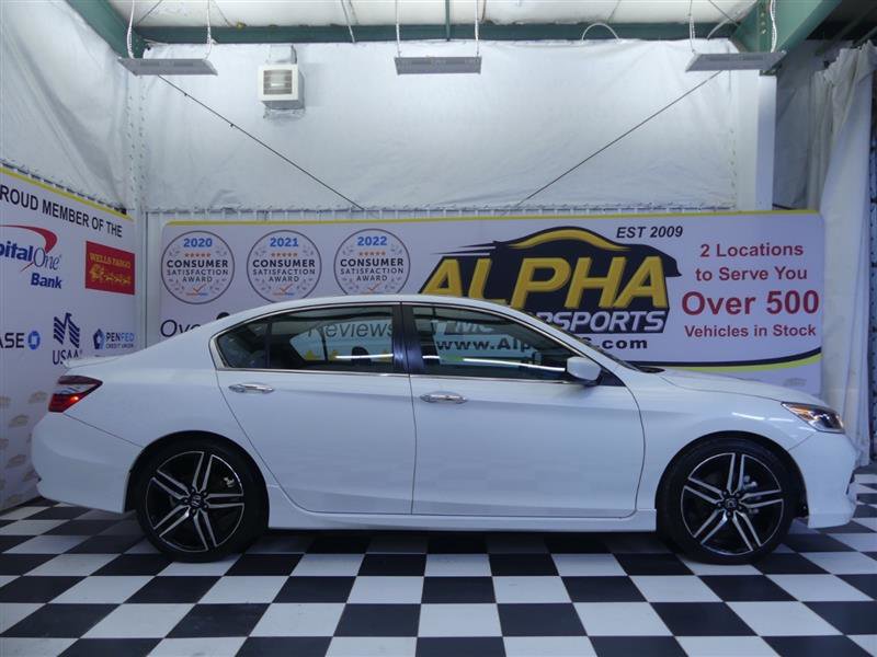 Used 2017 Honda Accord Sport image 27