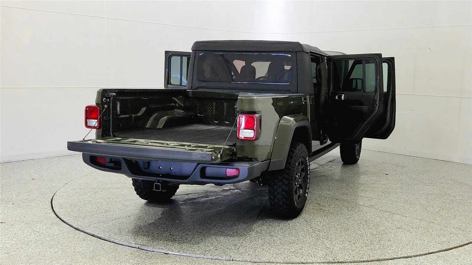 Used 2022 Jeep Gladiator Sport AWD/4WD image 13