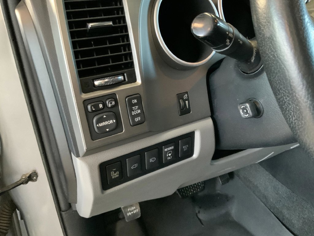 Used 2013 Toyota Sequoia Platinum AWD/4WD image 19
