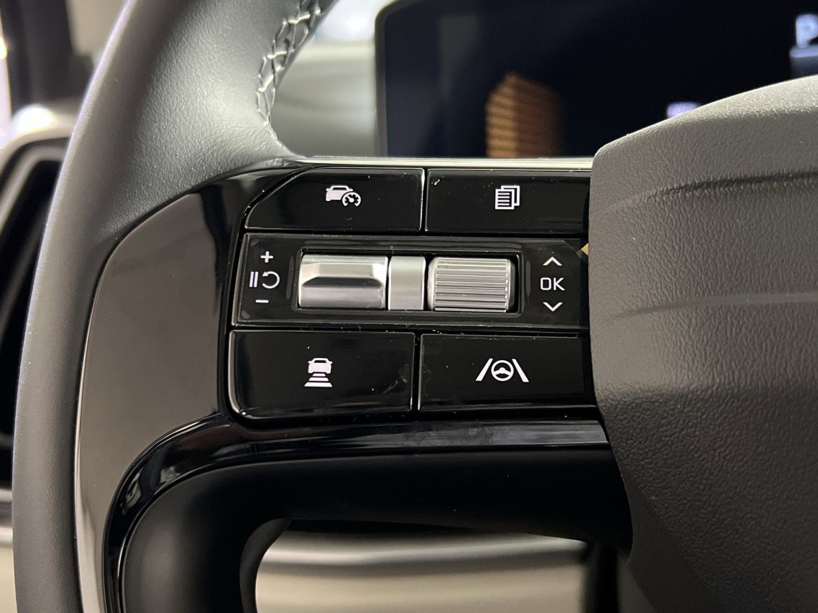 New 2026 Kia Sorento S image 30