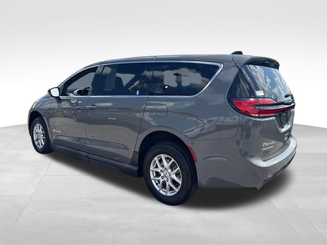 Used 2024 Chrysler Pacifica Touring FWD video 3