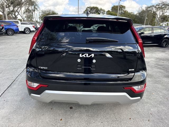 Used 2025 Kia Niro LX image 23