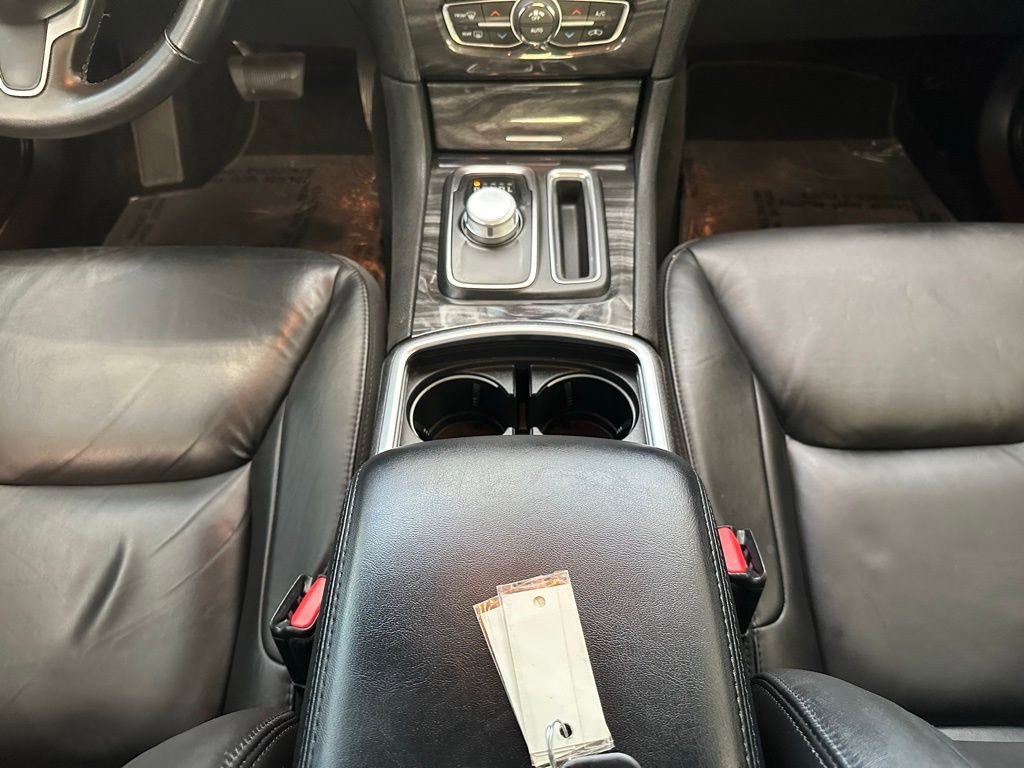Used 2022 Chrysler 300 Touring L image 19