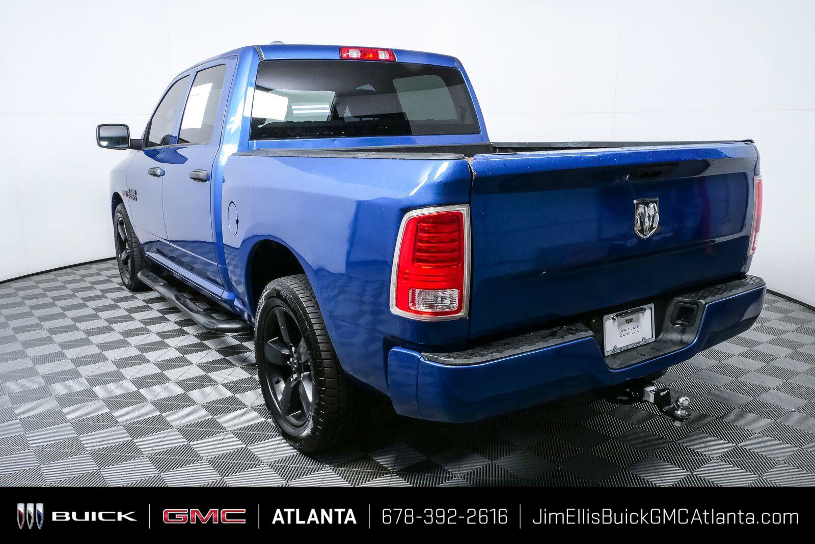 Used 2017 RAM 1500 Express w/ Express Value Package RWD image 26