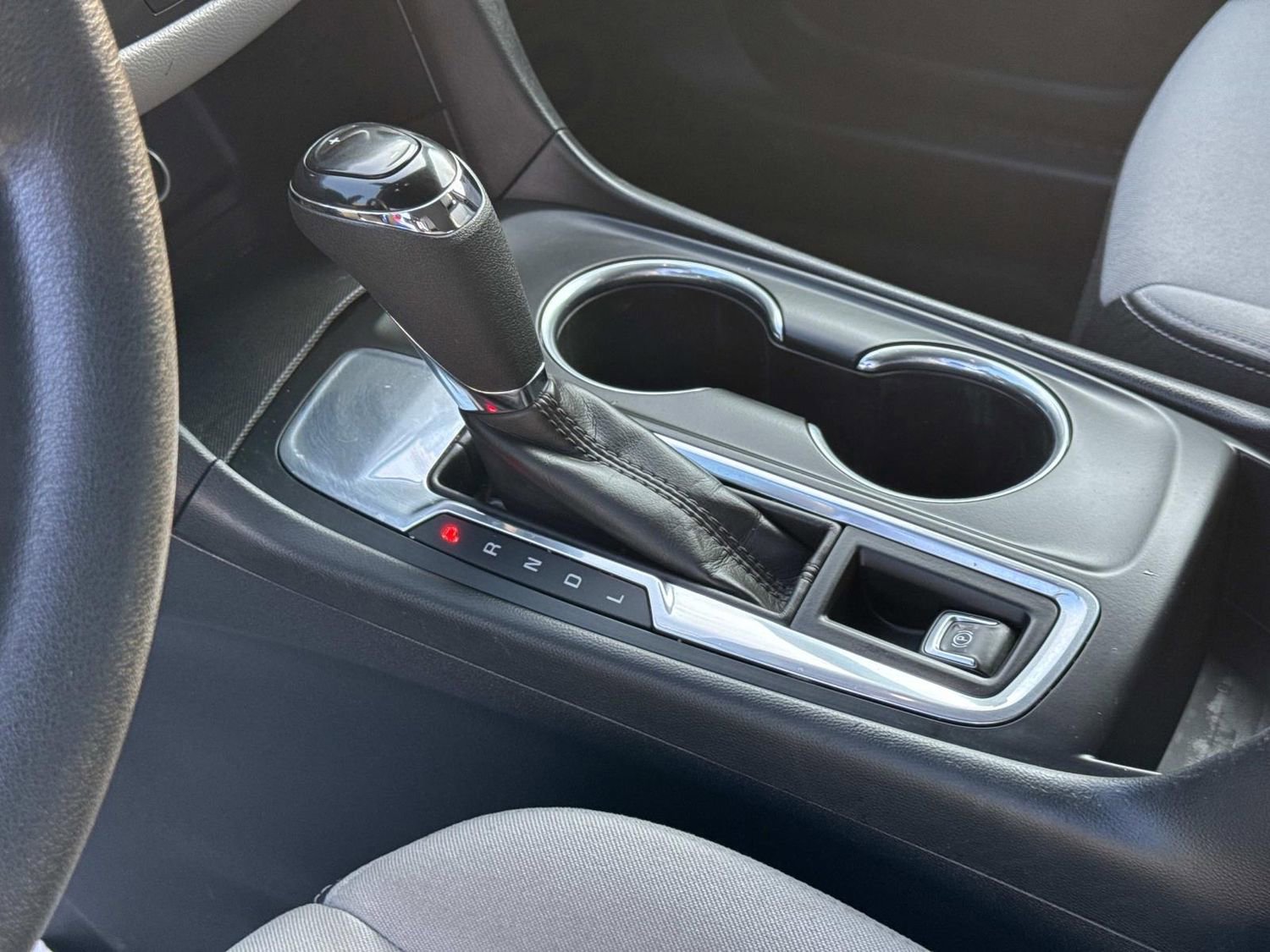 Used 2018 Chevrolet Equinox LS image 26