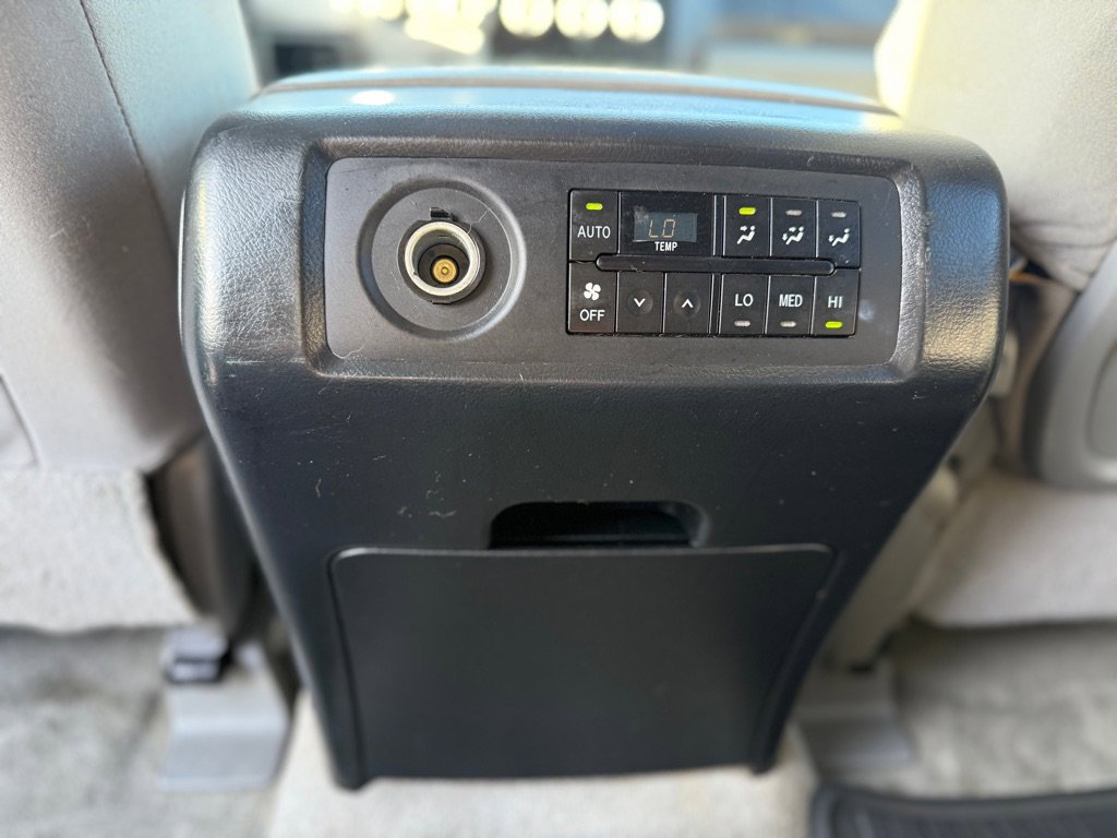 Used 2008 Toyota Sequoia SR5 image 18