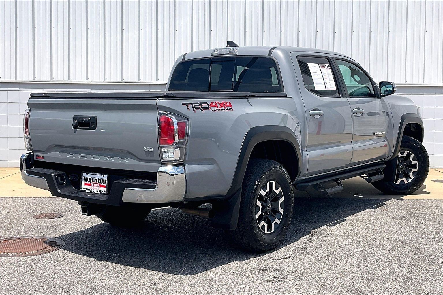 Used 2021 Toyota Tacoma TRD Off-Road AWD/4WD image 17
