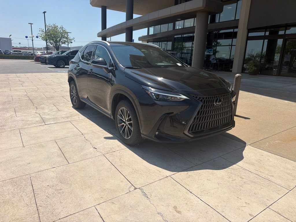 Certified 2025 Lexus NX 250 FWD w/ Accessory Package (Z1) image 2