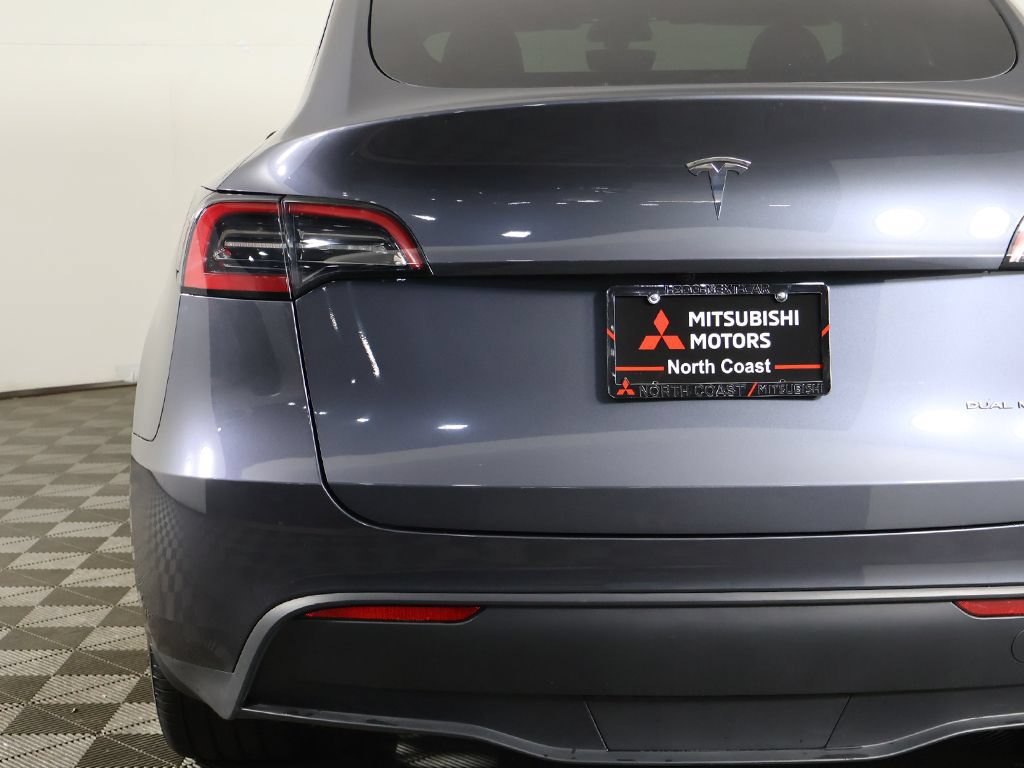 Used 2023 Tesla Model Y AWD image 17