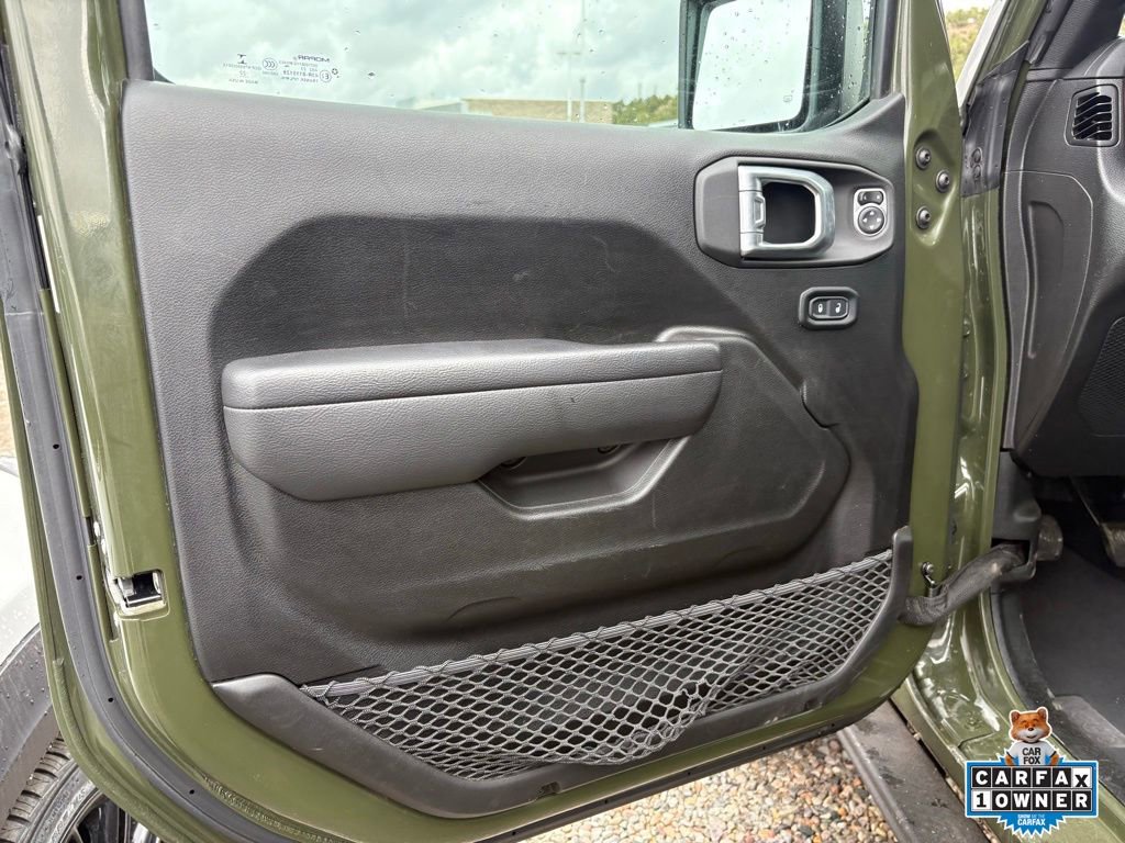Used 2022 Jeep Wrangler Unlimited Rubicon w/ Steel Bumper Group image 15