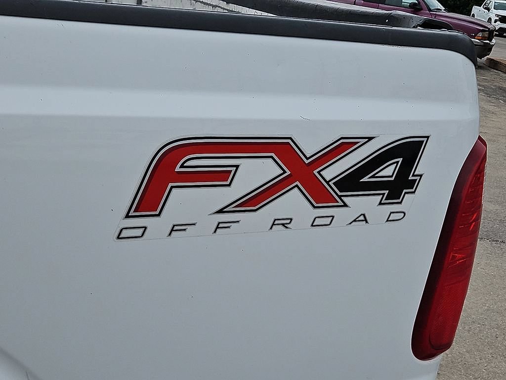 Used 2014 Ford F250 XL w/ Power Equipment Group AWD/4WD image 15