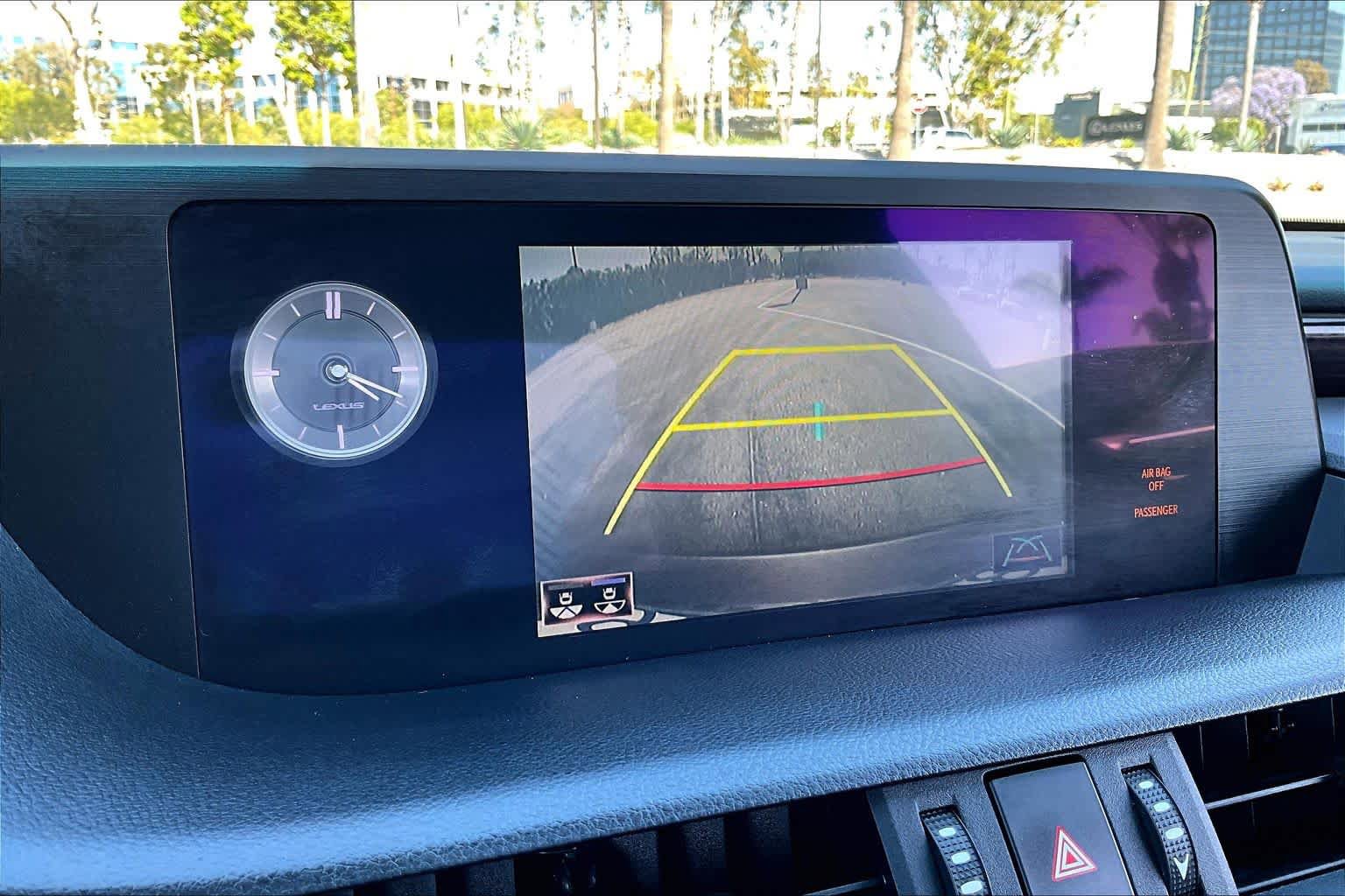 Used 2021 Lexus ES 300h w/ Premium Package FWD image 25
