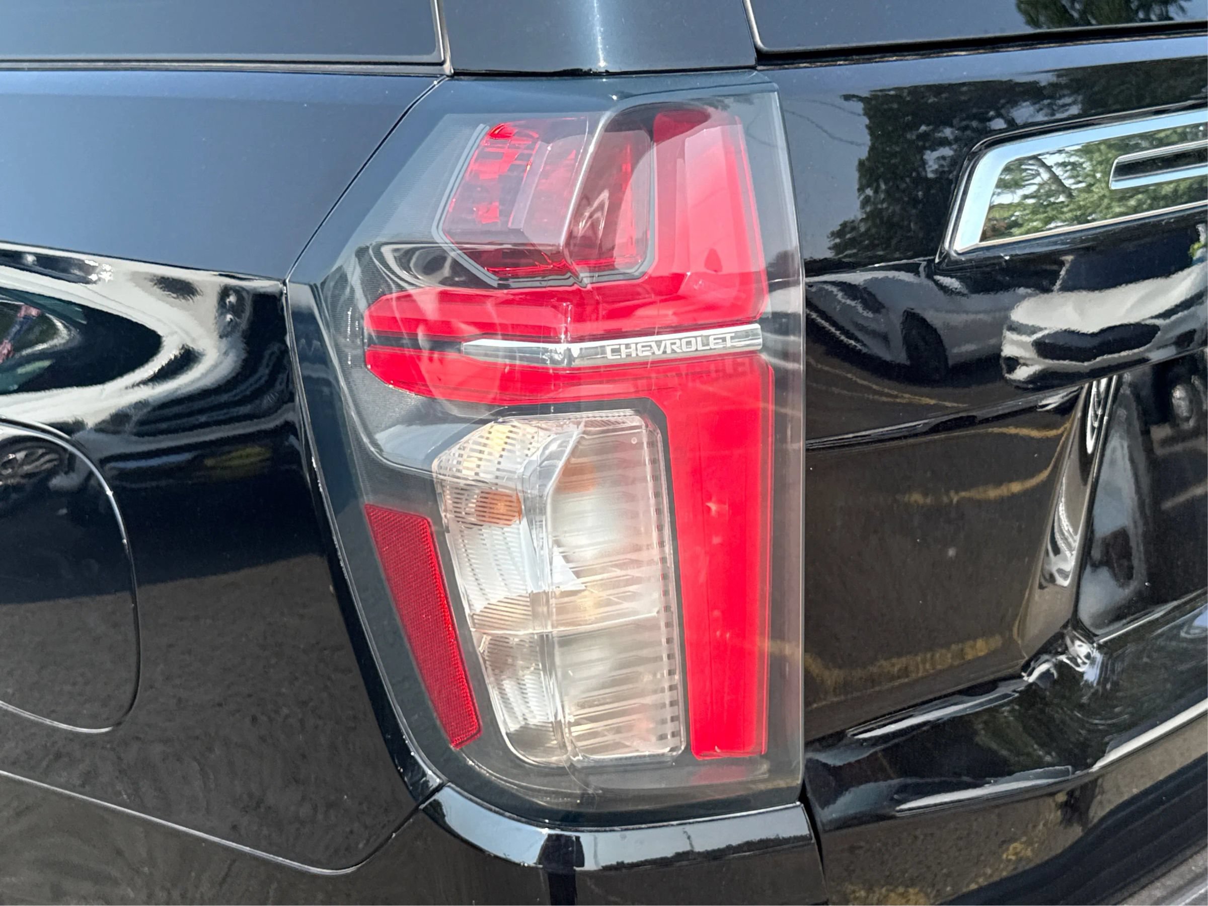 Used 2023 Chevrolet Suburban LT w/ LT Signature Package RWD image 27