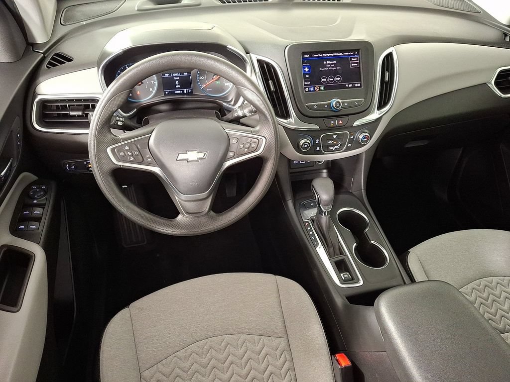 Used 2023 Chevrolet Equinox LS AWD/4WD image 2