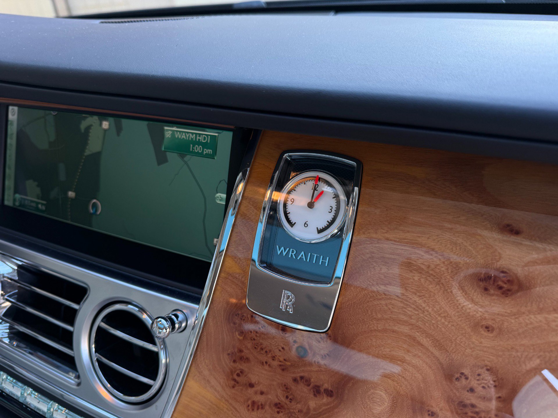 Used 2014 Rolls-Royce Wraith image 21