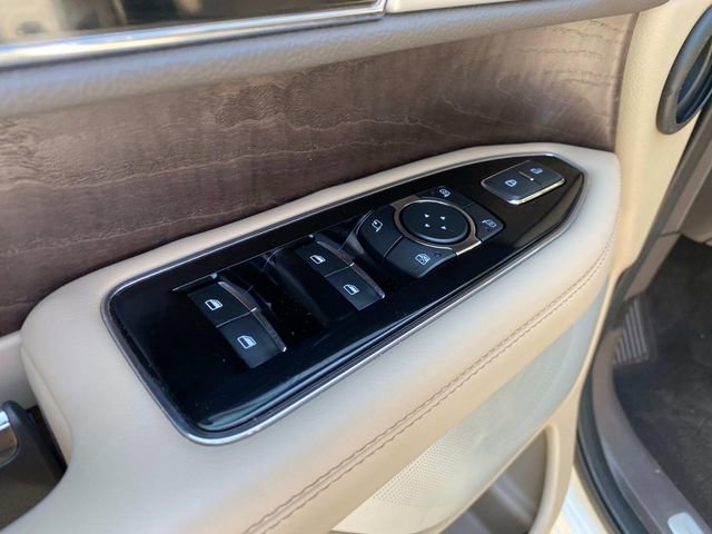 Used 2024 Lincoln Navigator Reserve AWD/4WD image 13