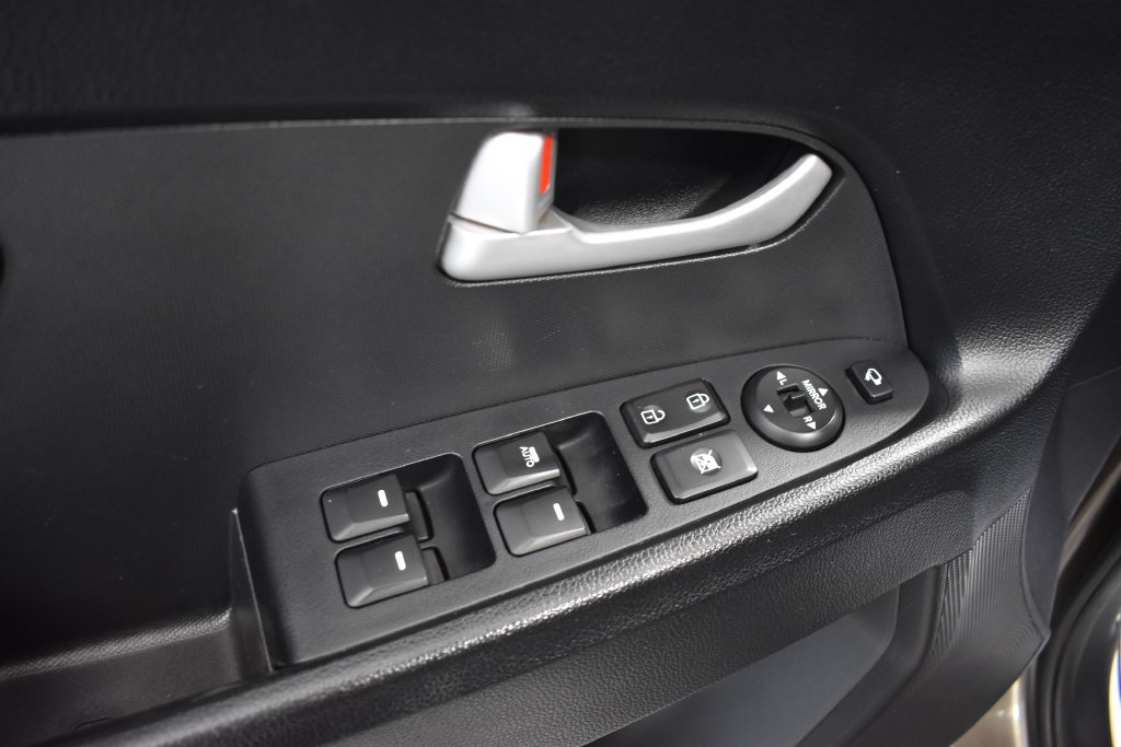 Used 2013 Kia Sportage EX w/ EX Premium Pkg FWD image 16
