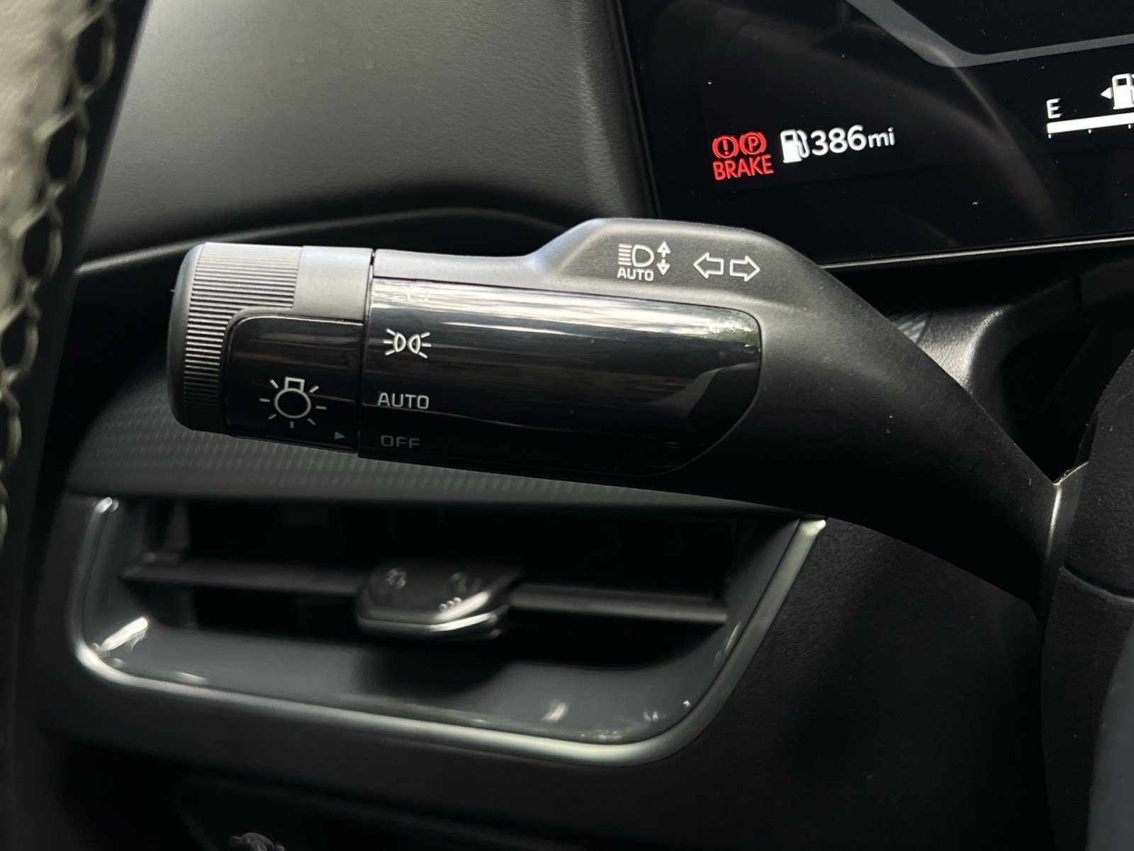 New 2026 Kia K4 EX w/ GT-Line Premium Package FWD image 29