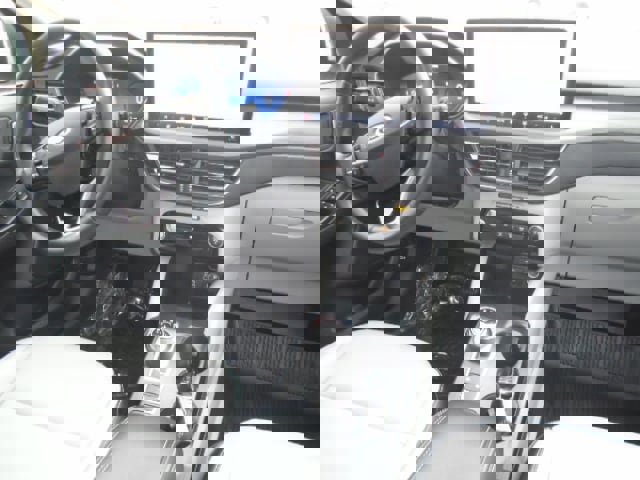 Used 2025 Ford Escape Platinum image 9