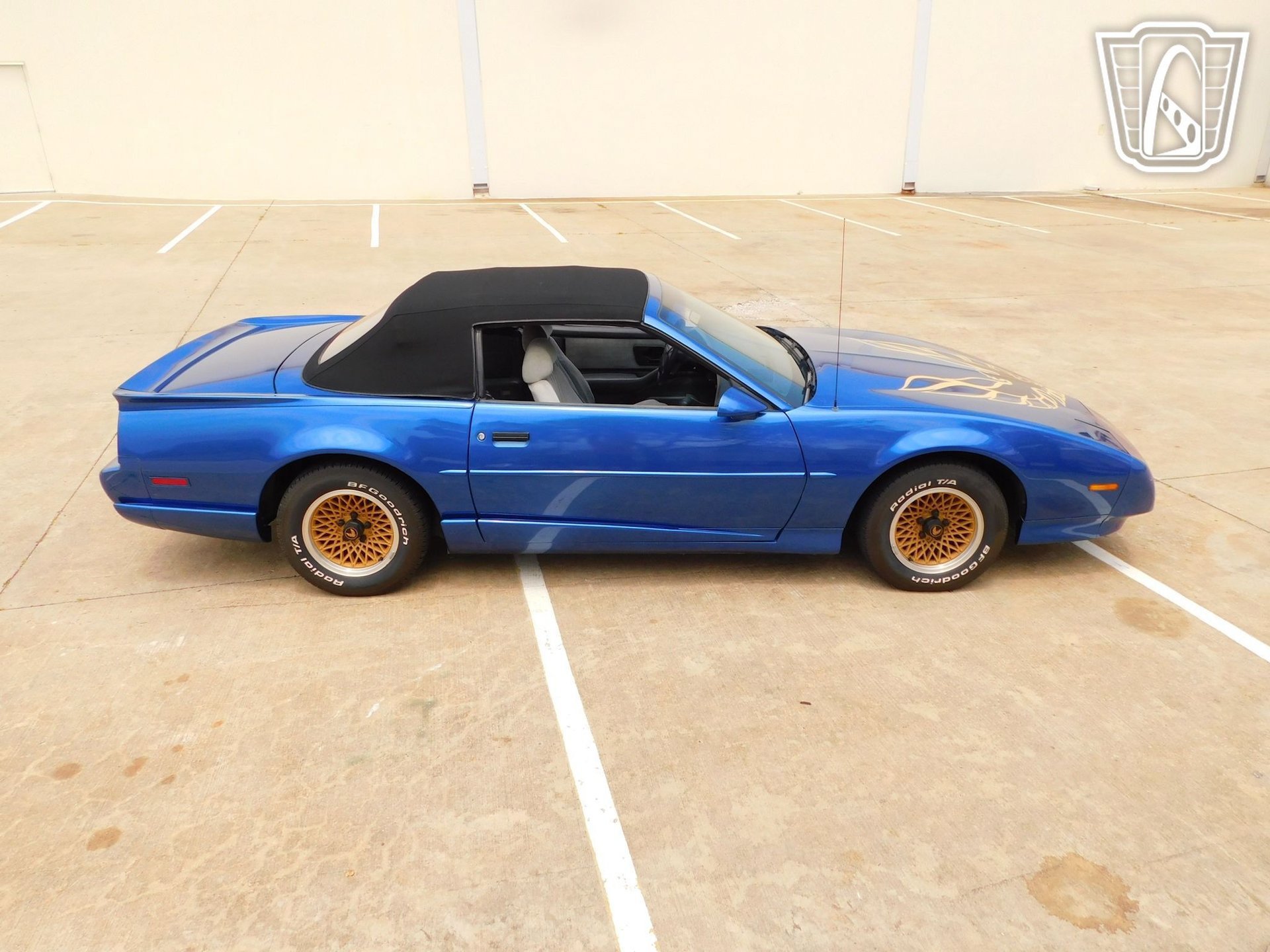 Used 1991 Pontiac Firebird Convertible image 28