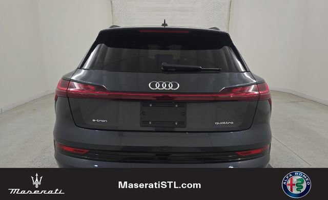 Used 2022 Audi e-tron Premium w/ Convenience Plus Package image 5