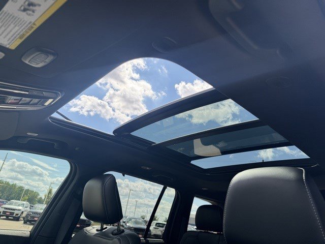 Certified 2025 Jeep Grand Cherokee Limited w/ Luxury Tech Group II image 28