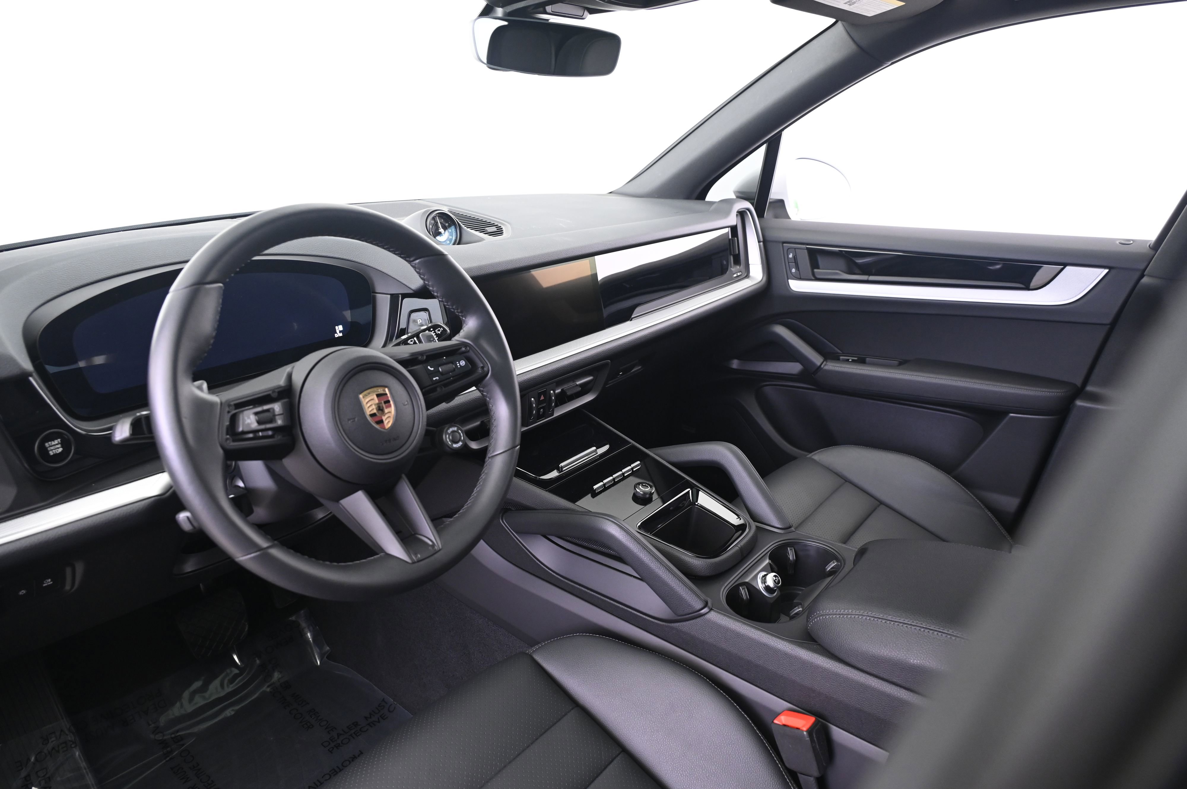 Certified 2025 Porsche Cayenne E-Hybrid image 4
