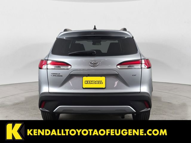 Used 2025 Toyota Corolla Cross LE FWD image 4