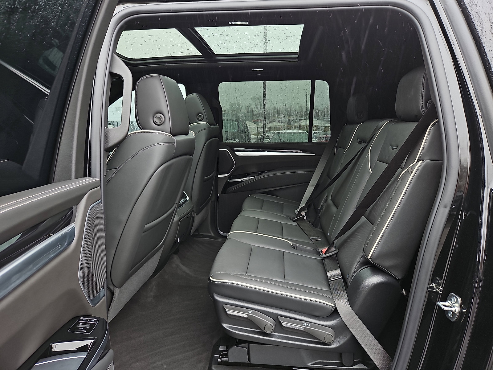 Certified 2026 Cadillac Escalade ESV Sport w/ LPO, ONYX Package image 10
