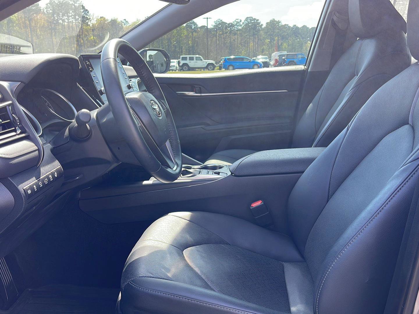 Used 2024 Toyota Camry XLE w/ Navigation Package FWD image 13