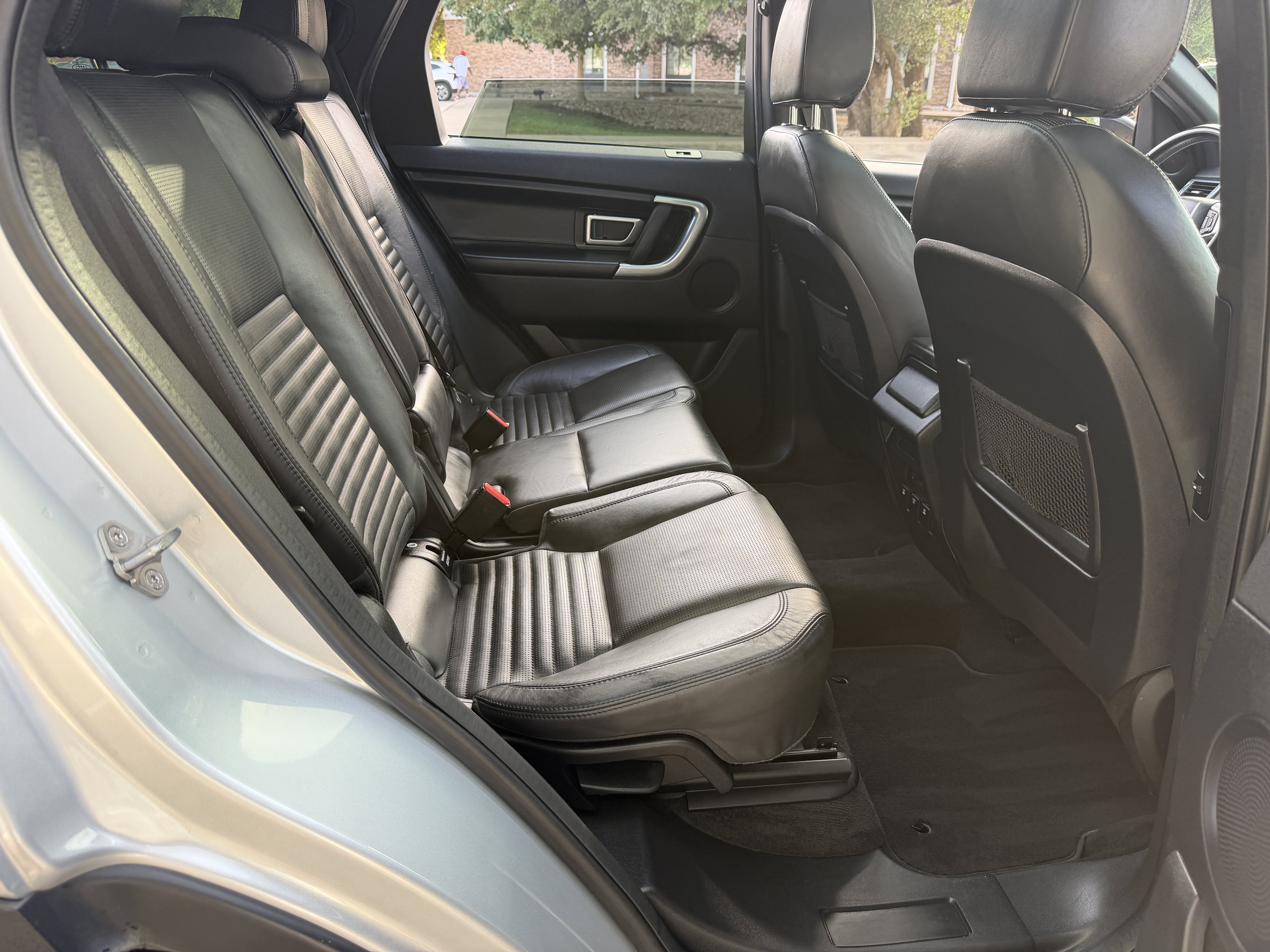 Used 2015 Land Rover Discovery Sport HSE Luxury AWD/4WD image 14