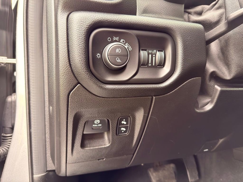 Used 2019 RAM 1500 Laramie image 17