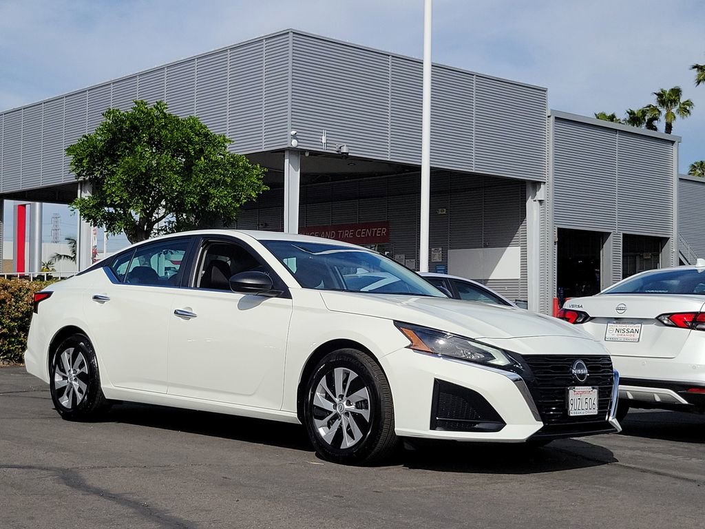 Certified 2025 Nissan Altima 2.5 S image 28
