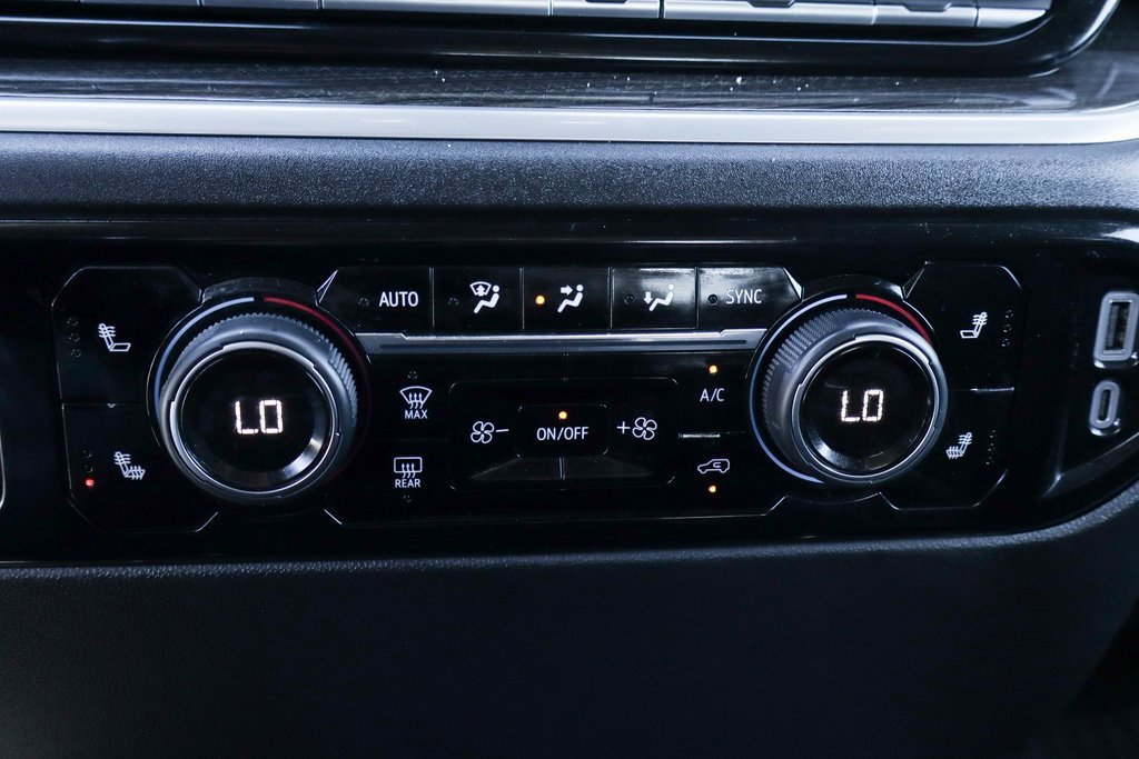 Used 2025 Chevrolet Silverado 3500 LT w/ Convenience Package image 37