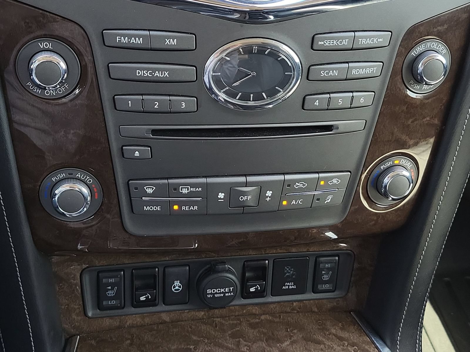 Used 2017 INFINITI QX80 2WD w/ Driver Assistance Package image 35