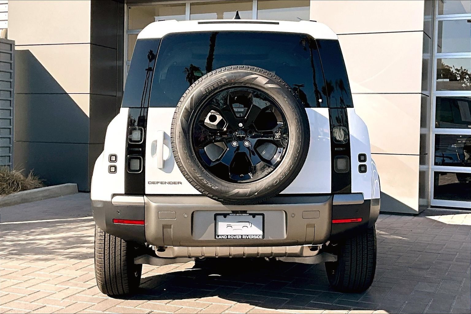 New 2026 Land Rover Defender 110 S AWD/4WD image 4