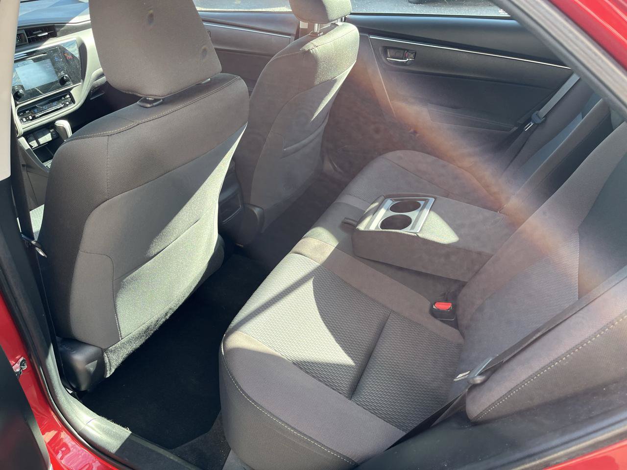 Used 2019 Toyota Corolla LE FWD image 18