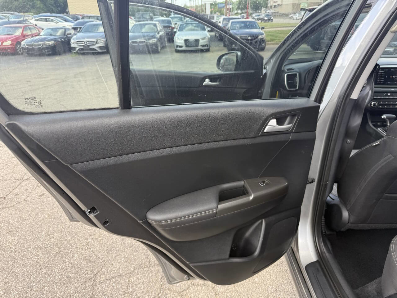 Used 2020 Kia Sportage LX image 16