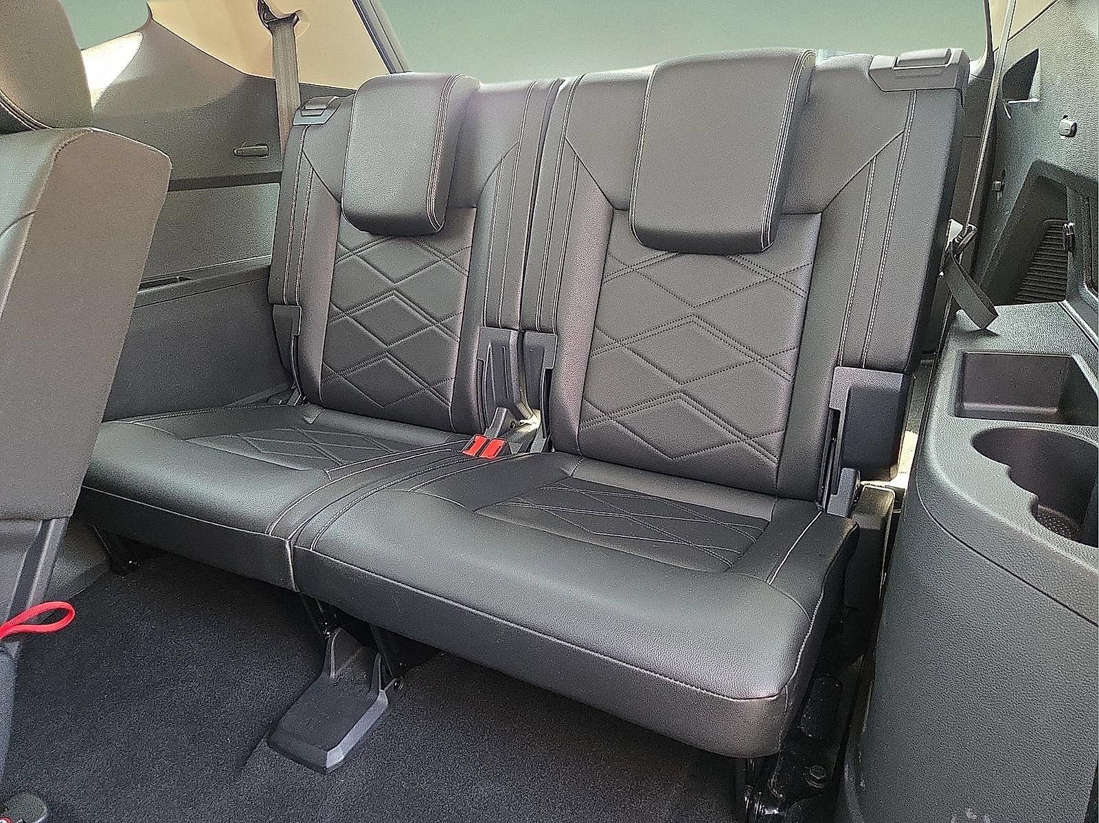 Used 2025 Volkswagen Atlas SE FWD image 10