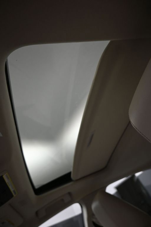 Used 2024 Lexus ES 300h w/ Premium Package FWD image 18