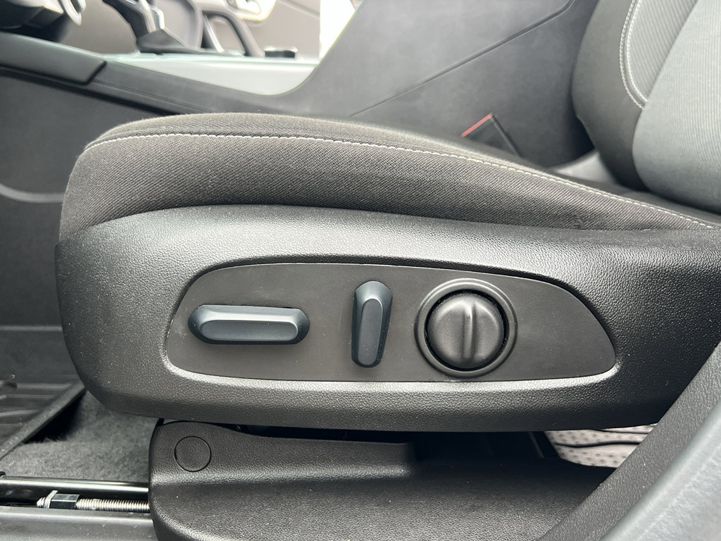 Used 2024 Chevrolet Blazer LT w/ Driver Confidence Package image 15